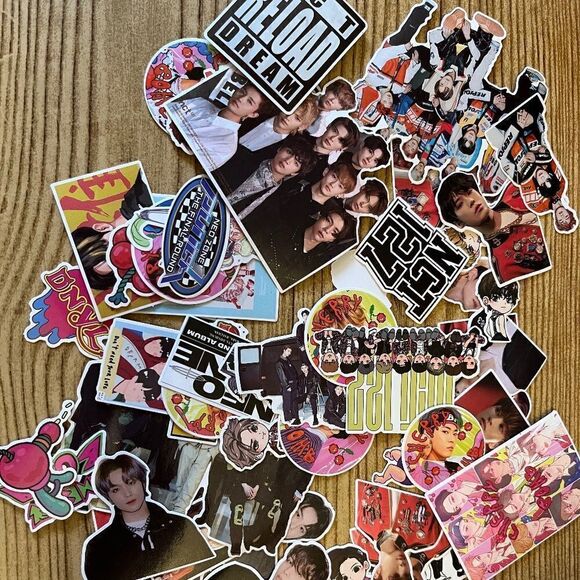 NEWโkpopโStickersโSetย 62pcโVinyl - Picture 1 of 2